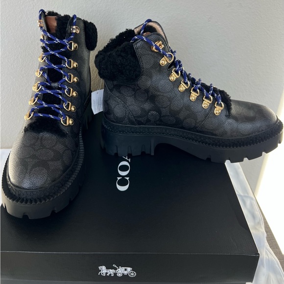 NWT Coach Janel Boats - Picture 4 of 15